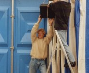 1992 AC75 feesttent 10667 305x480