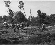 1947 Ossendrecht vlaggenparade 3839 800x559