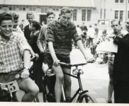 1959 08 vertrek fietsenrally 6076 600x402