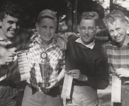winnaars van de ac rally 1959 rechts Dick Verbeek  links Jaap van Santen  2 